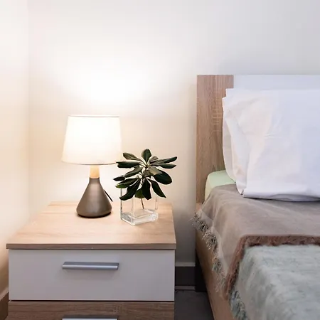 Maisonette Sea View グリファダ